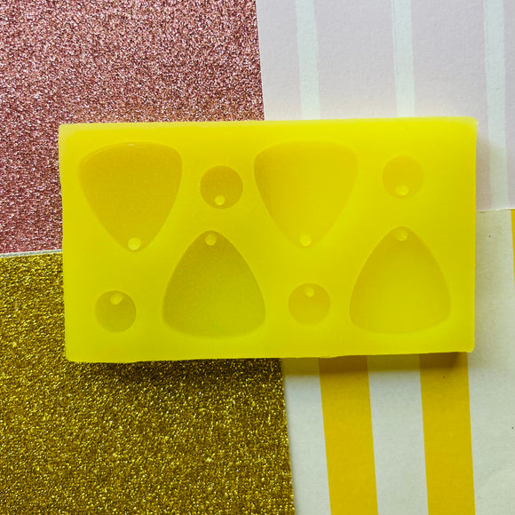 2 Pairs of Triangles Silicone Mould