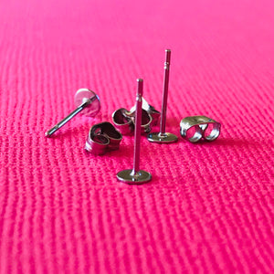 100 Stud Posts 4mm